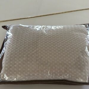 Food network 69 x 129” oblong light green tablecloth